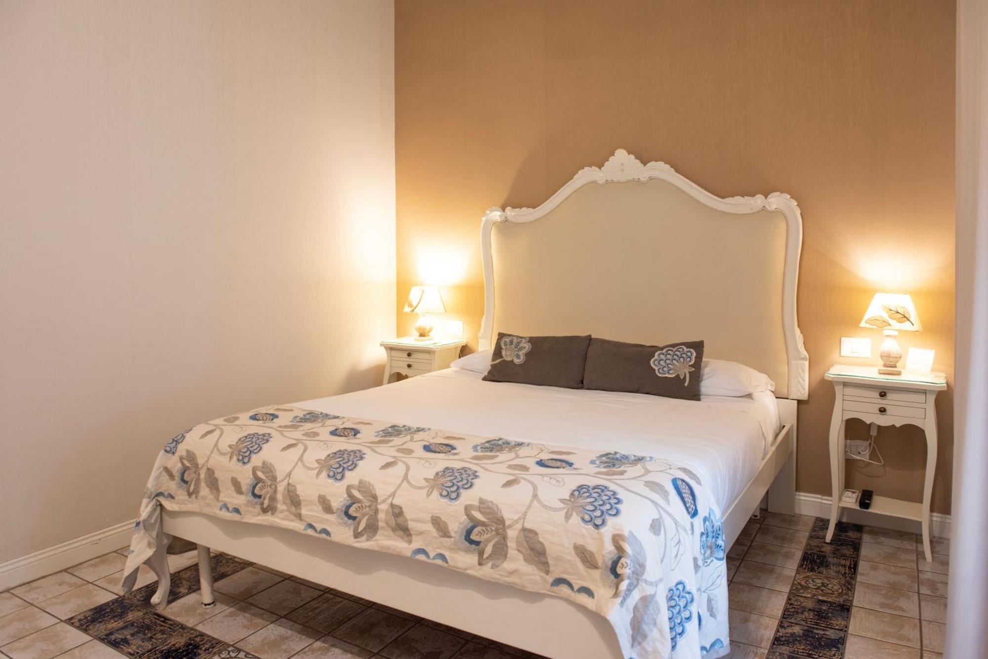 Certosa Suite Napoli Exterior foto